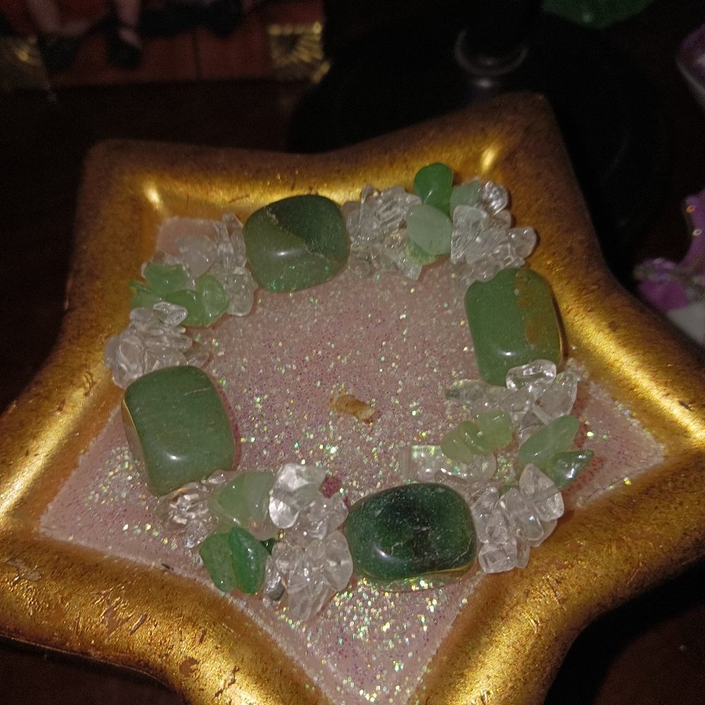 Green Jade stretchy bracelet